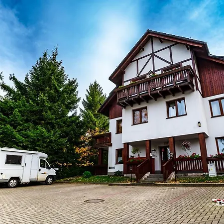 Przy Szlaku, Bezplatny Parking 카르파츠
